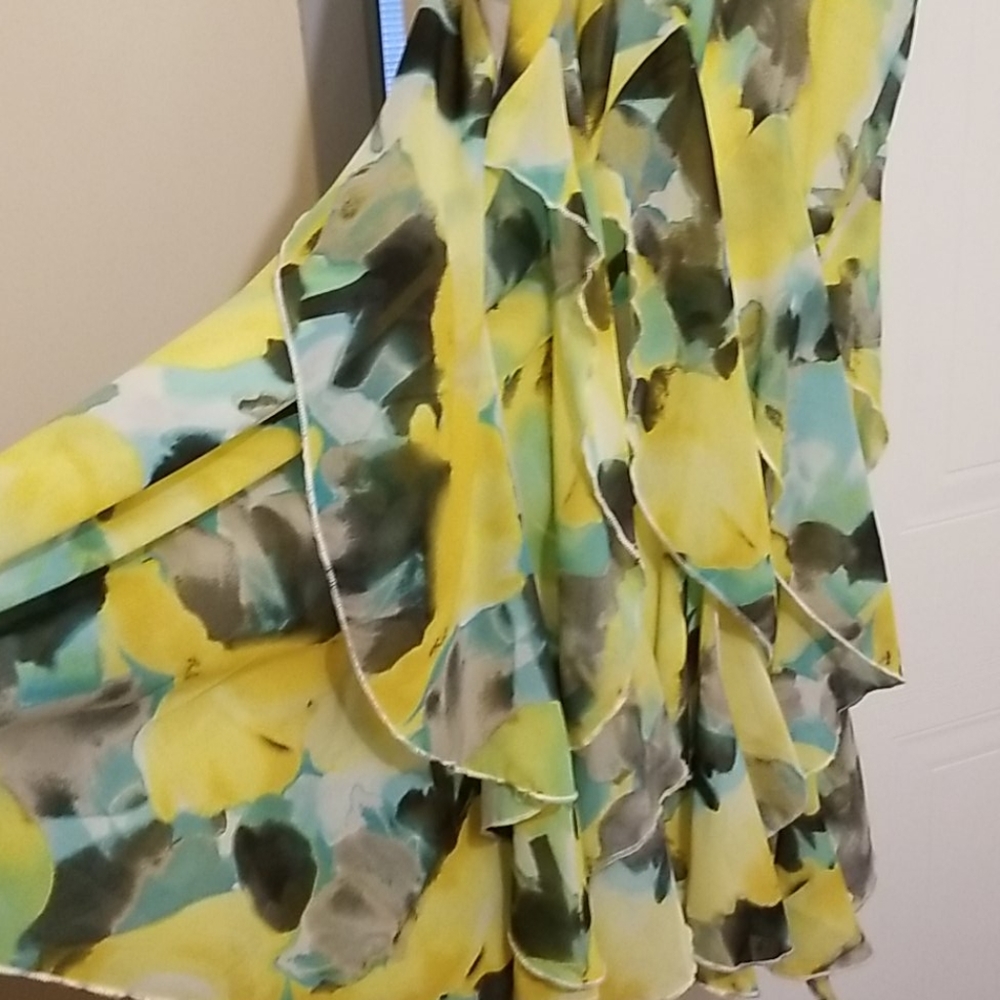 Dress - Picture 5 of 9